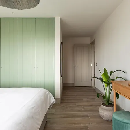 Pollan At Houses, Pollan Bay Дом отдыха *