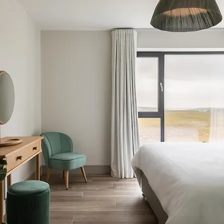 Pollan At Houses, Pollan Bay