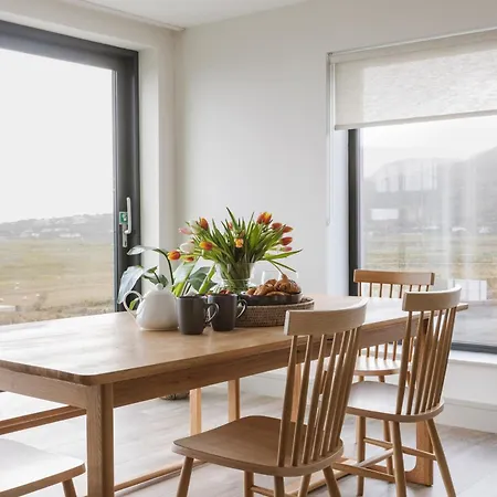 Pollan At Houses, Pollan Bay