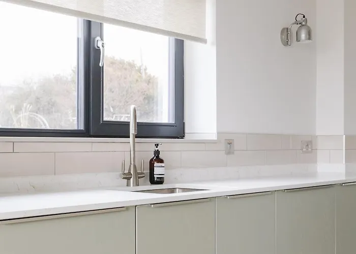 Pollan At Houses, Pollan Bay *